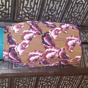 Ann Taylor size 6 olive and pink floral pencil skirt
